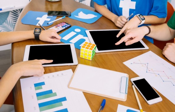 Fungsi Social Media Management